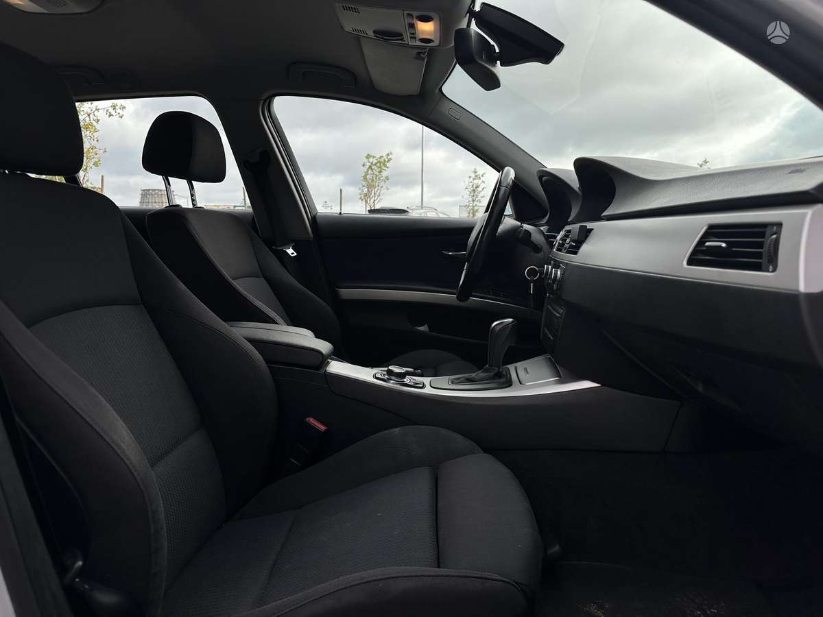 BMW 320, 2.0 l., universalas