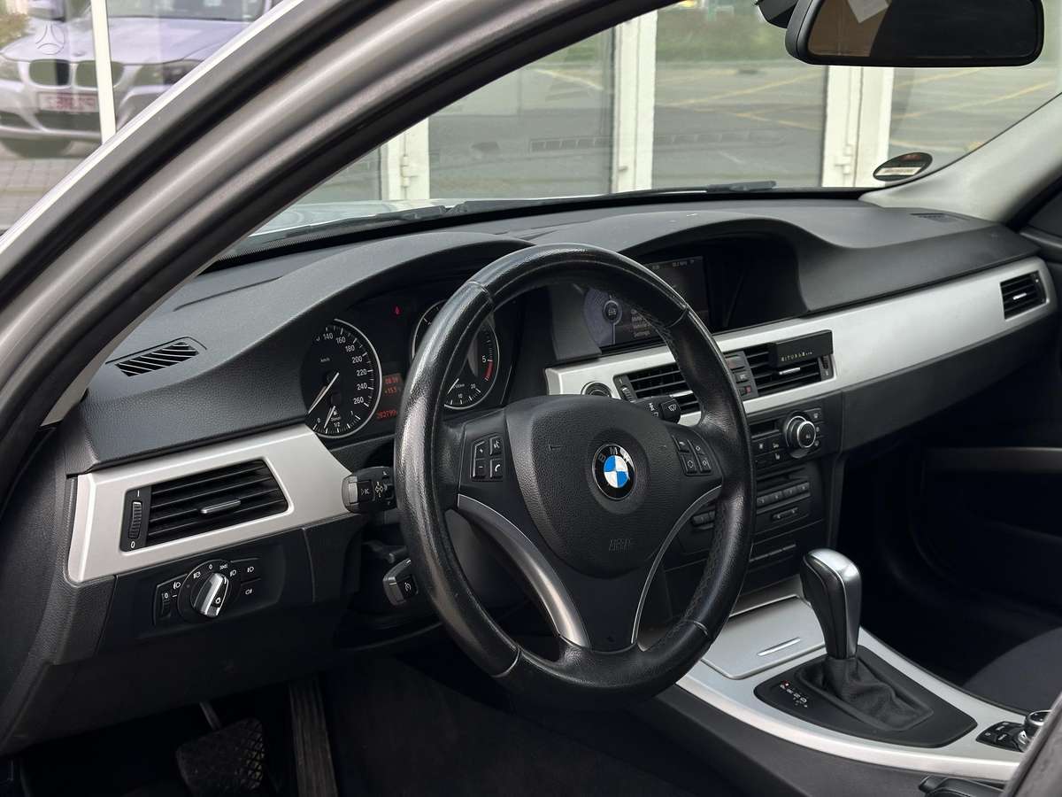 BMW 320, 2.0 l., universalas