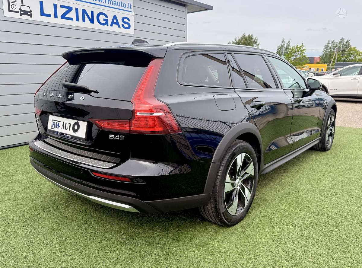 Volvo V60 Cross Country - 6