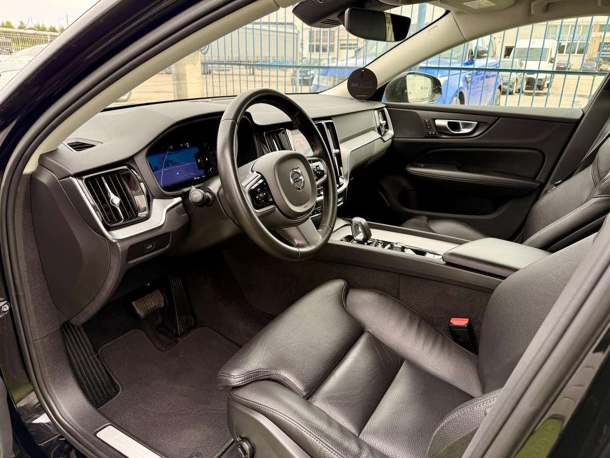 Volvo V60 Cross Country - 12