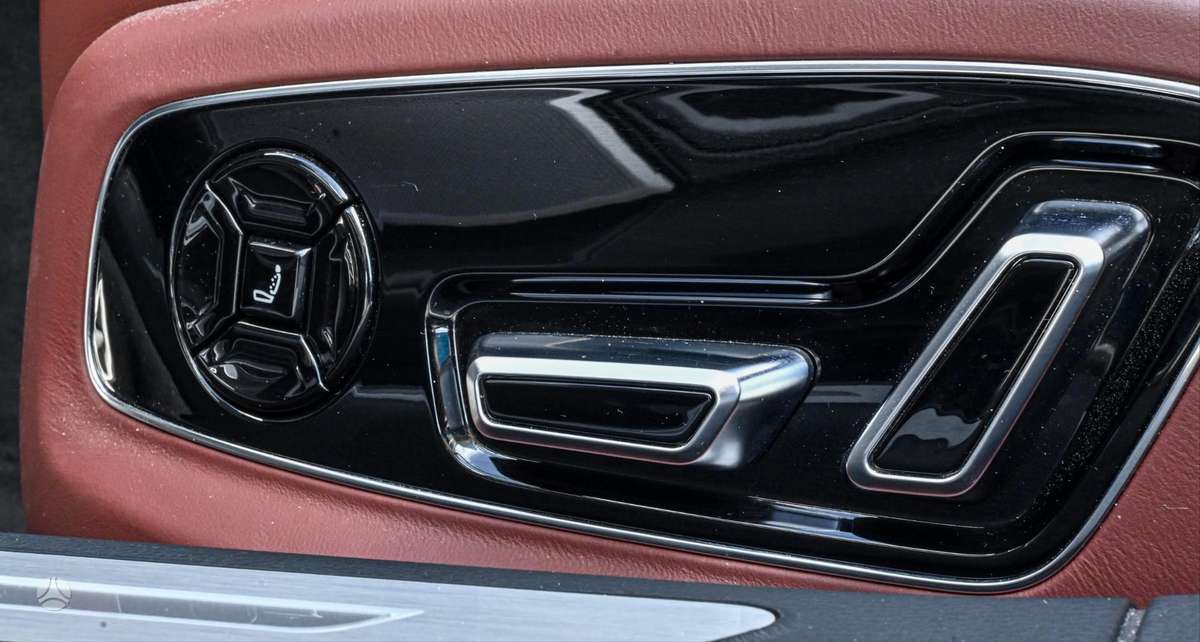 Audi A8, 4.0 l., sedanas