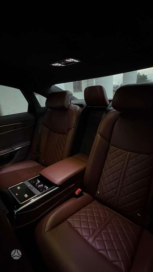 Audi A8, 4.0 l., Седан