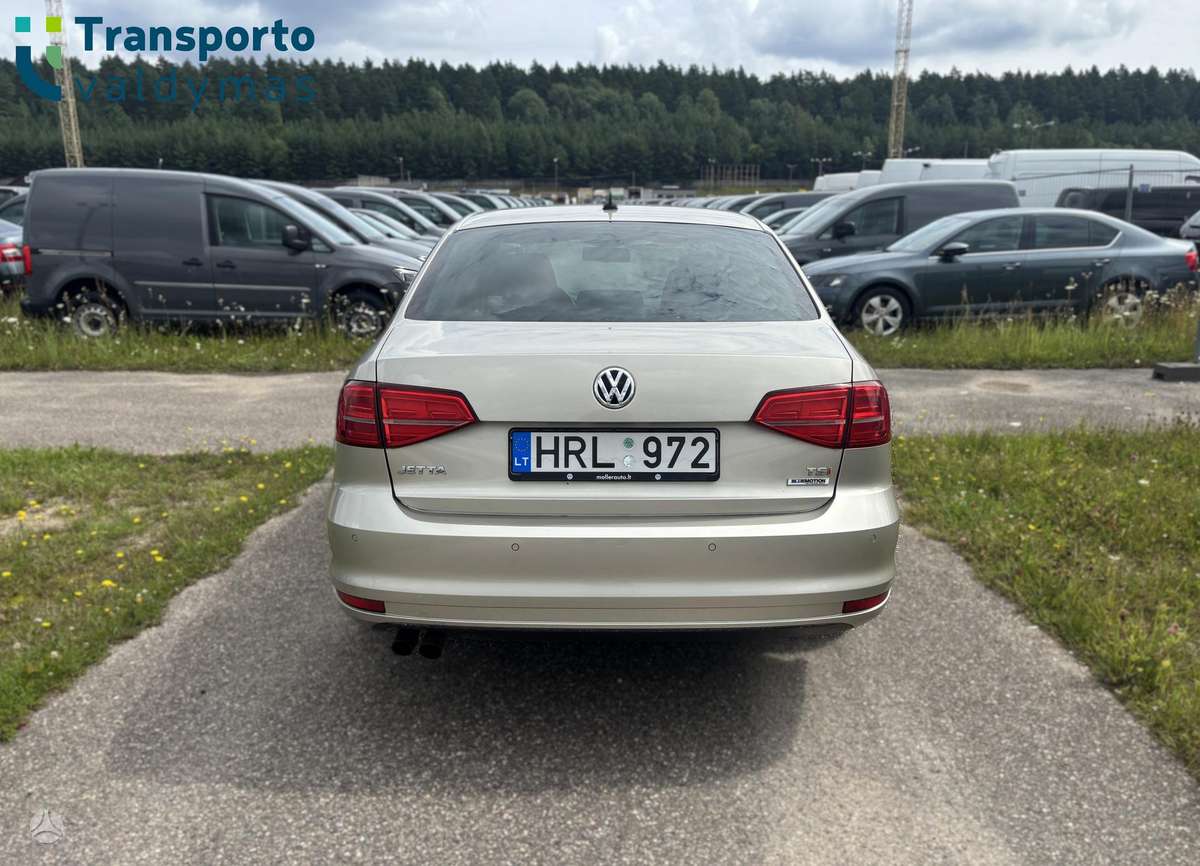 Volkswagen Jetta - 5