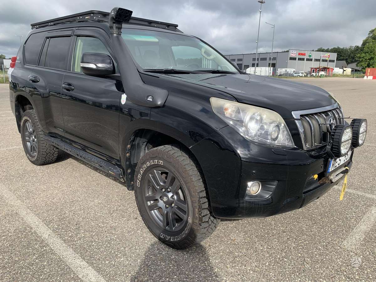 Toyota Land Cruiser - 3