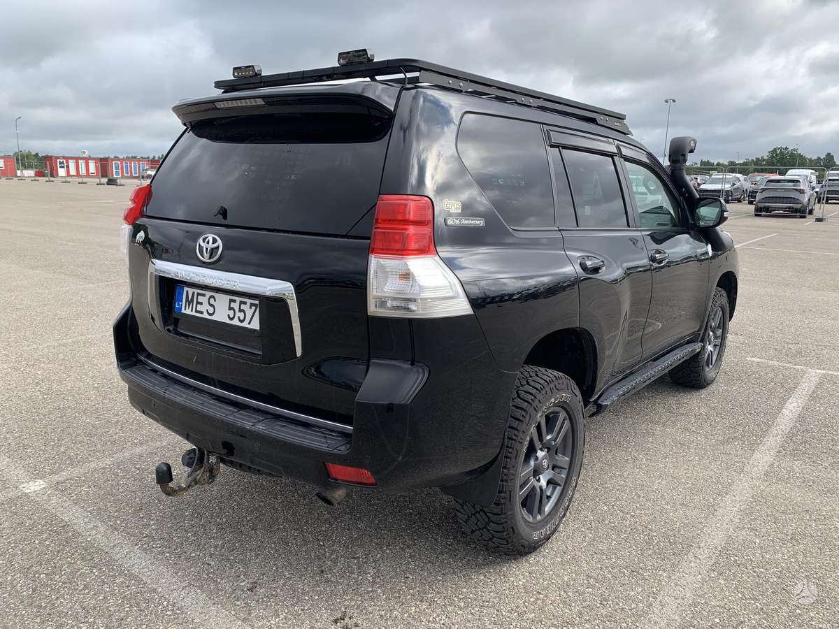 Toyota Land Cruiser - 5