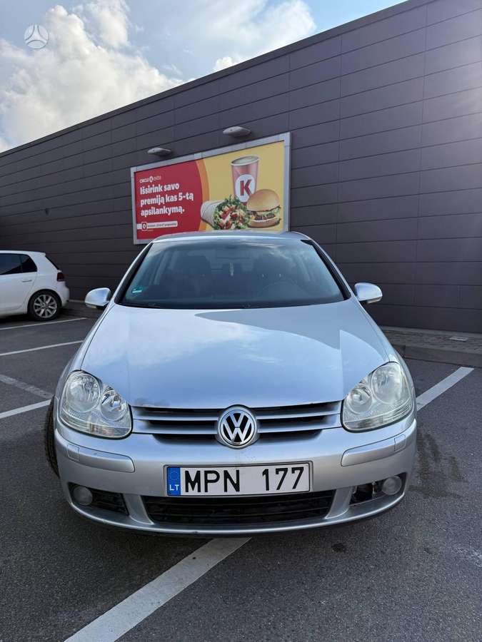 Volkswagen Golf - 5