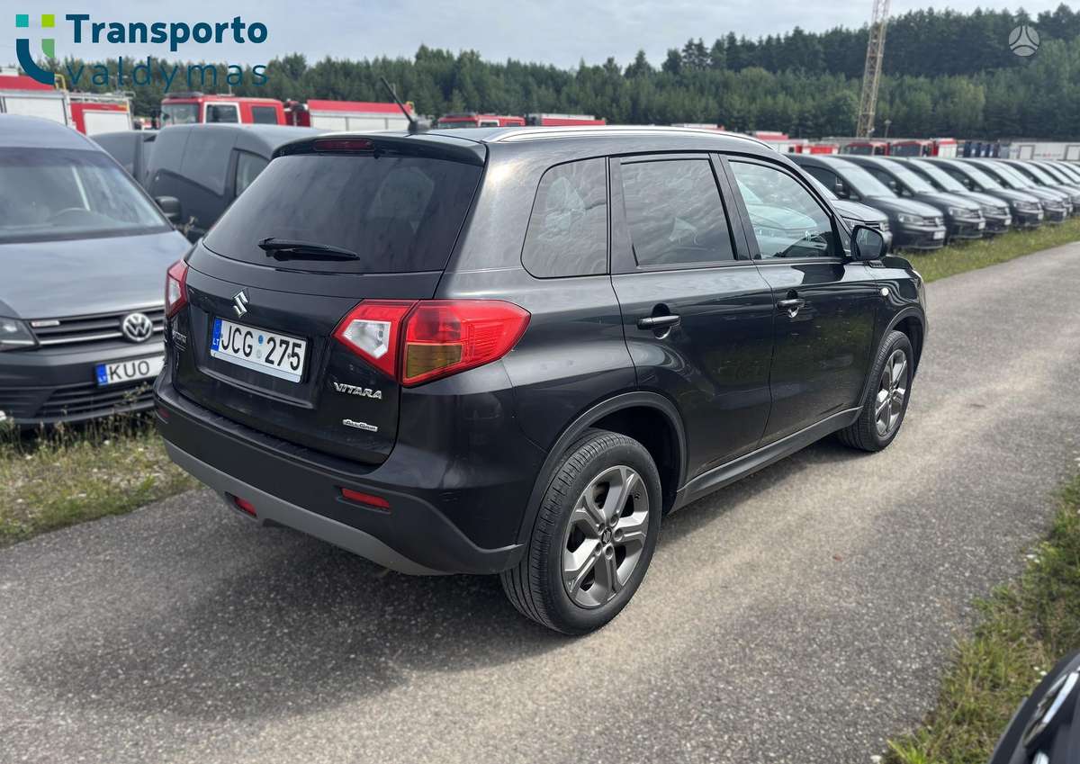 Suzuki Vitara, 1.6 l., off-road / crossover