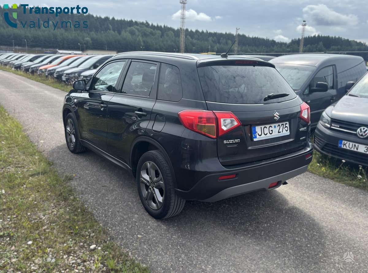 Suzuki Vitara, 1.6 l., off-road / crossover