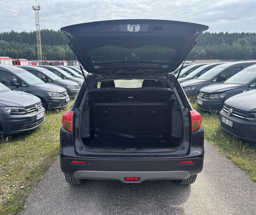 Suzuki Vitara, 1.6 l., off-road / crossover