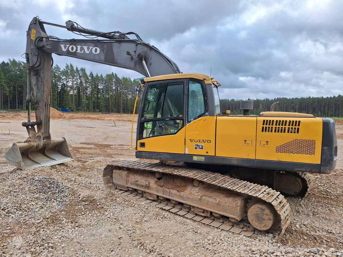 Volvo EC210CL, ekskavatoriai