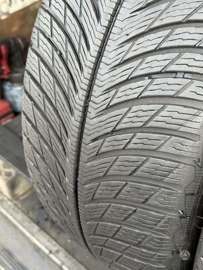 Michelin Pilot Alpin 5, всесезонные 235/40 R18