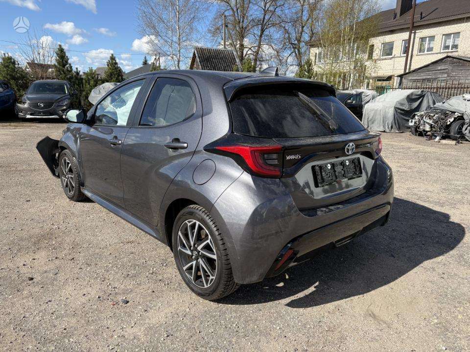 Toyota Yaris - 5