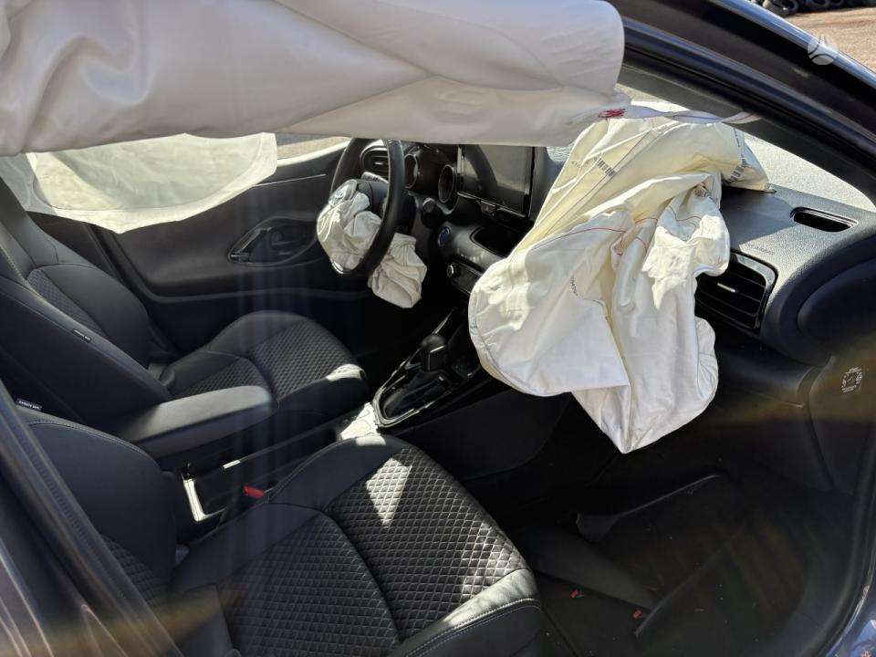 Toyota Yaris - 8