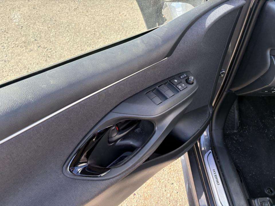 Toyota Yaris - 12