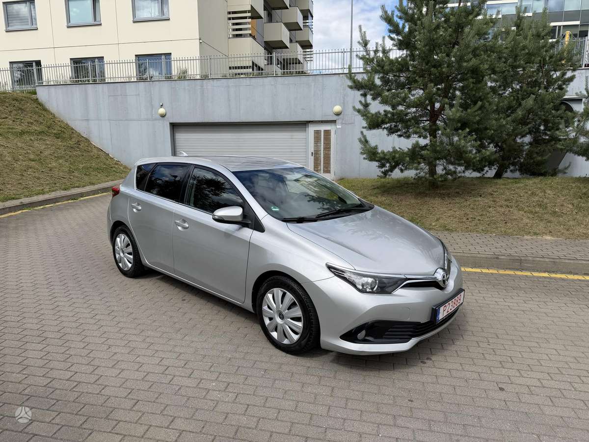 Toyota Auris, 1.6 l., hatchback