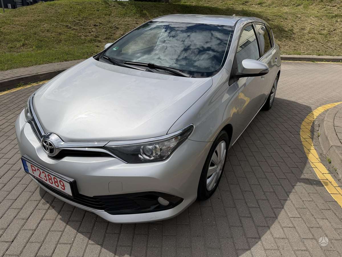Toyota Auris, 1.6 l., hatchback