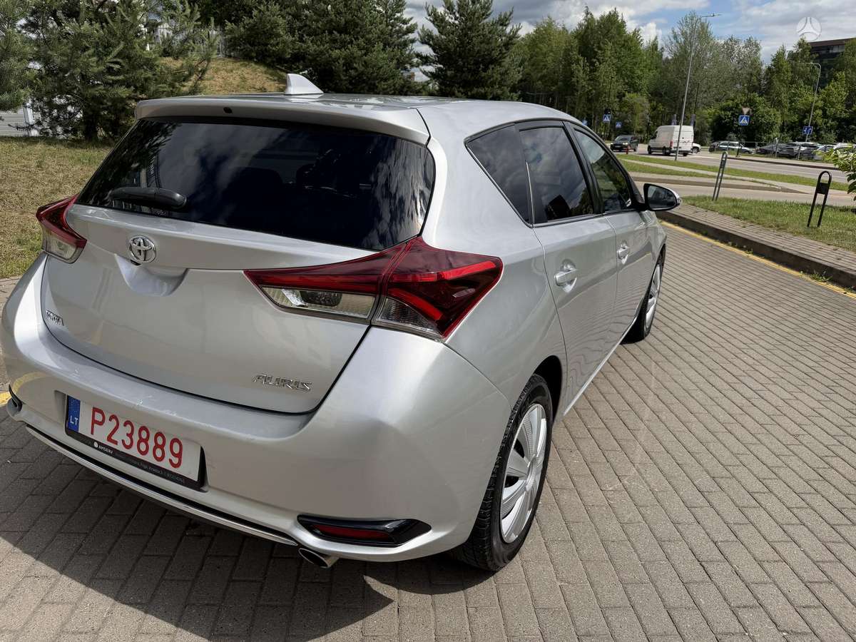 Toyota Auris, 1.6 l., hatchback