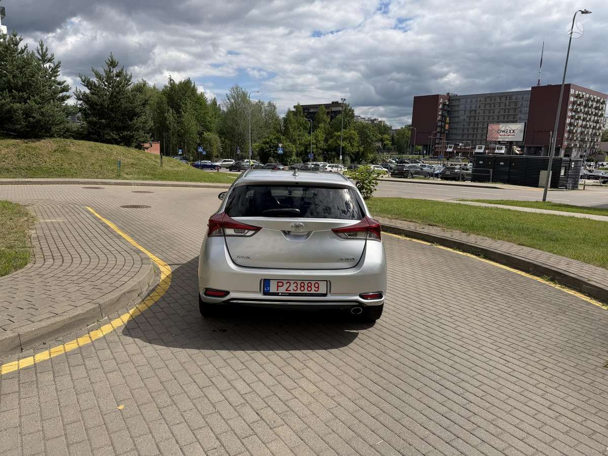 Toyota Auris, 1.6 l., hatchback