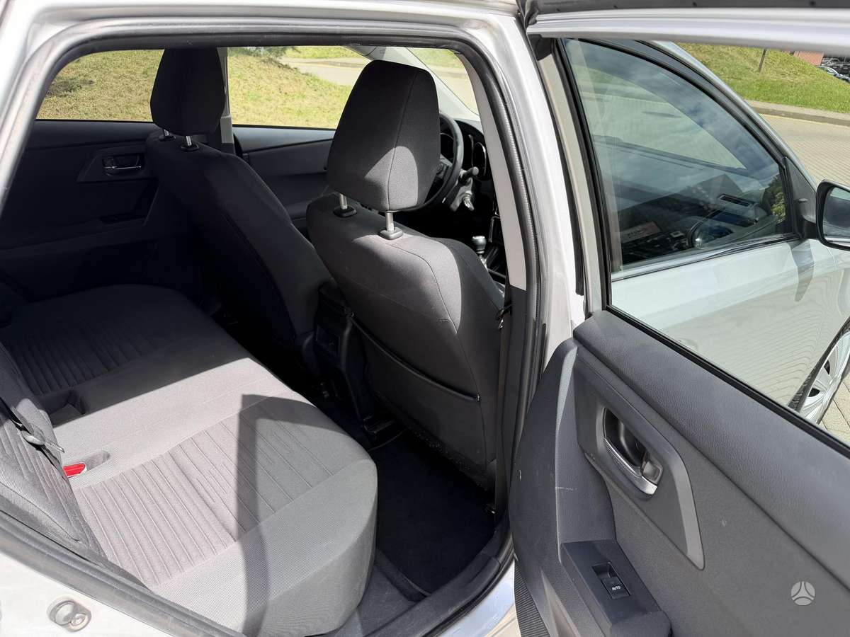 Toyota Auris, 1.6 l., hatchback