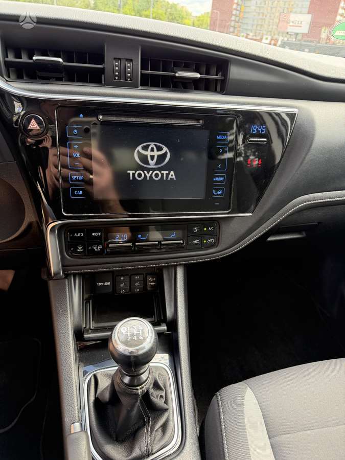 Toyota Auris, 1.6 l., hatchback