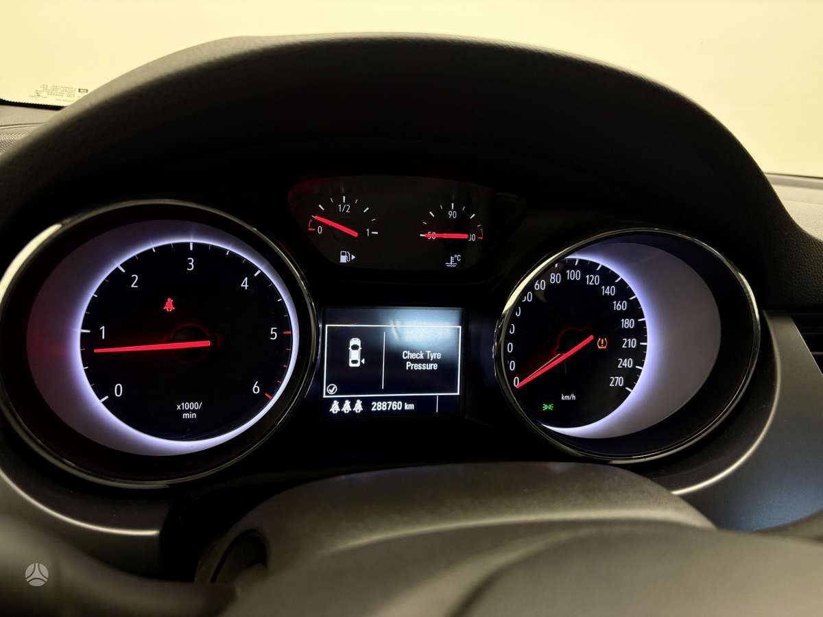 Opel Astra, 1.6 l., Хэтчбек