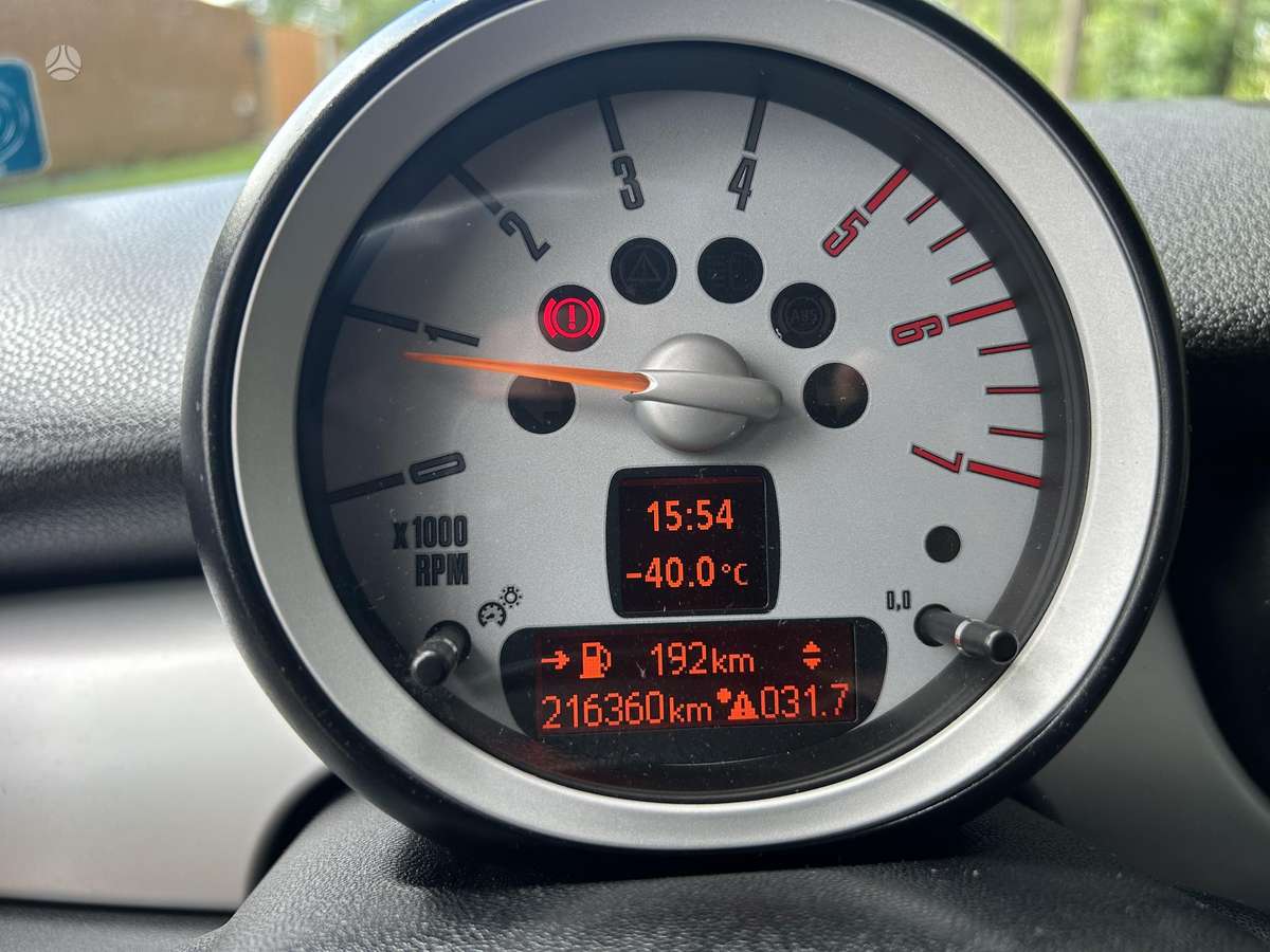 Mini Cooper, 1.6 l., hatchback