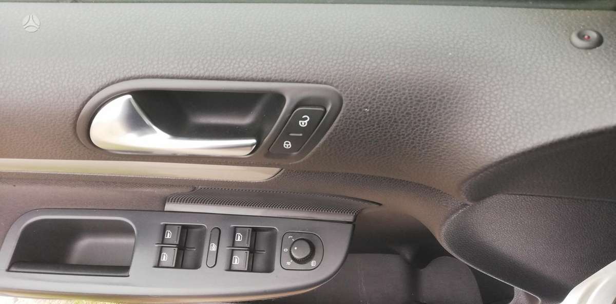 Volkswagen Golf - 5