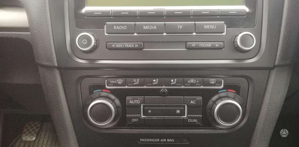 Volkswagen Golf - 8