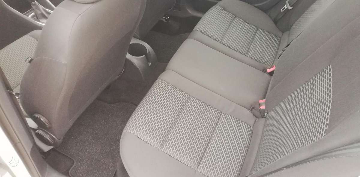 Volkswagen Golf - 12