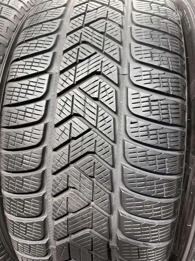 Pirelli Scorpion winter//MO, зимние 235/60 R18