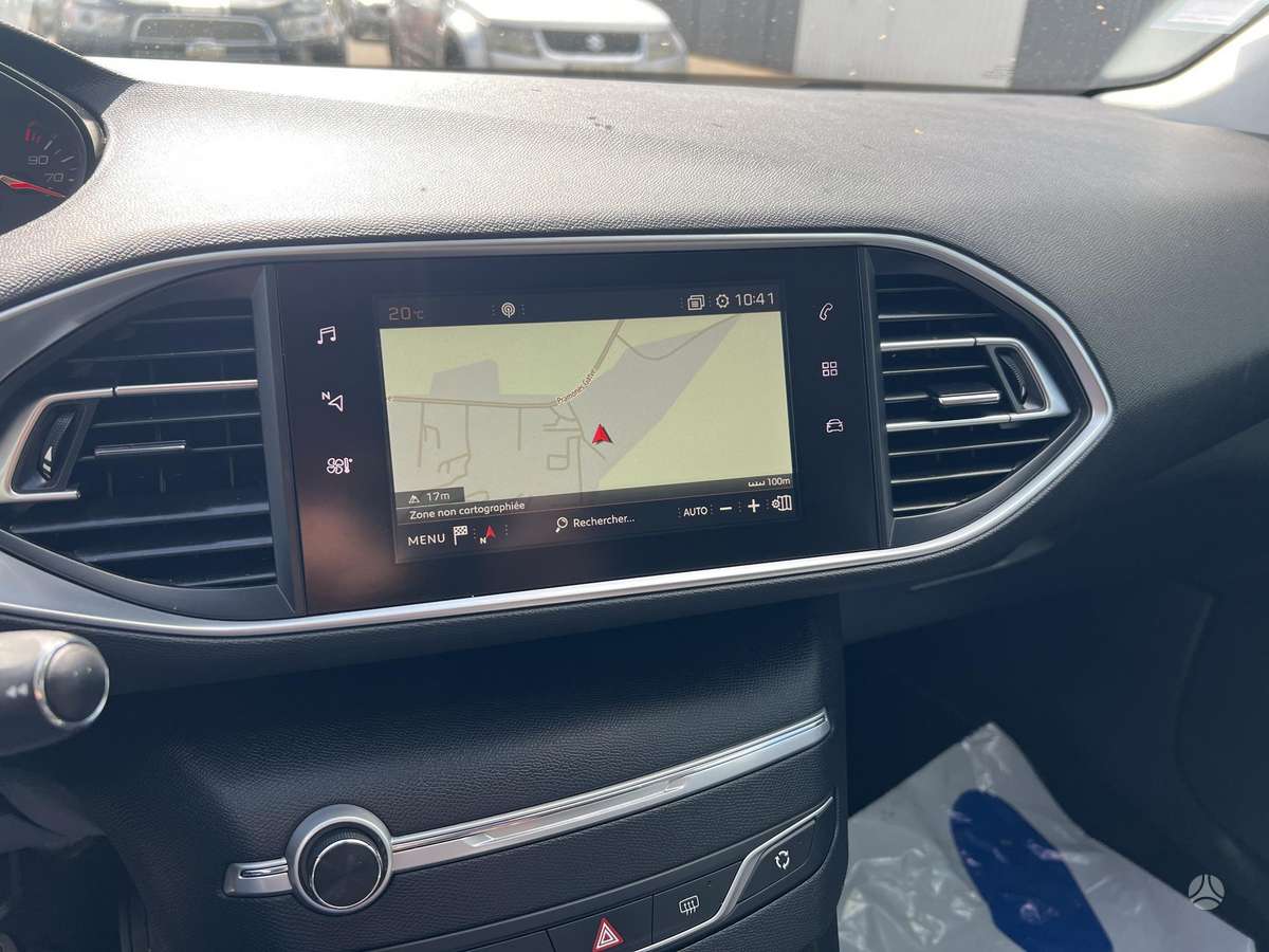 Peugeot 308, 1.5 l., hatchback
