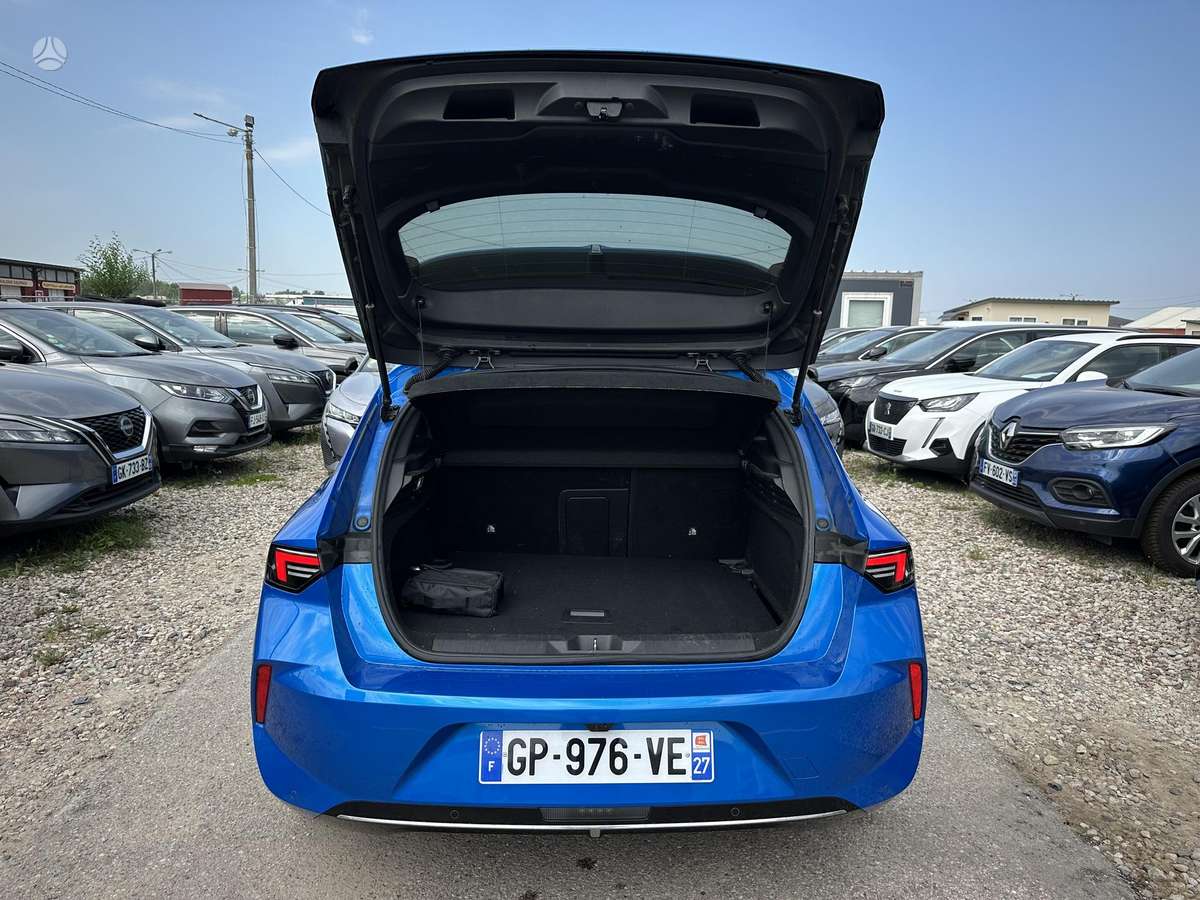 Opel Astra, 1.2 l., Хэтчбек