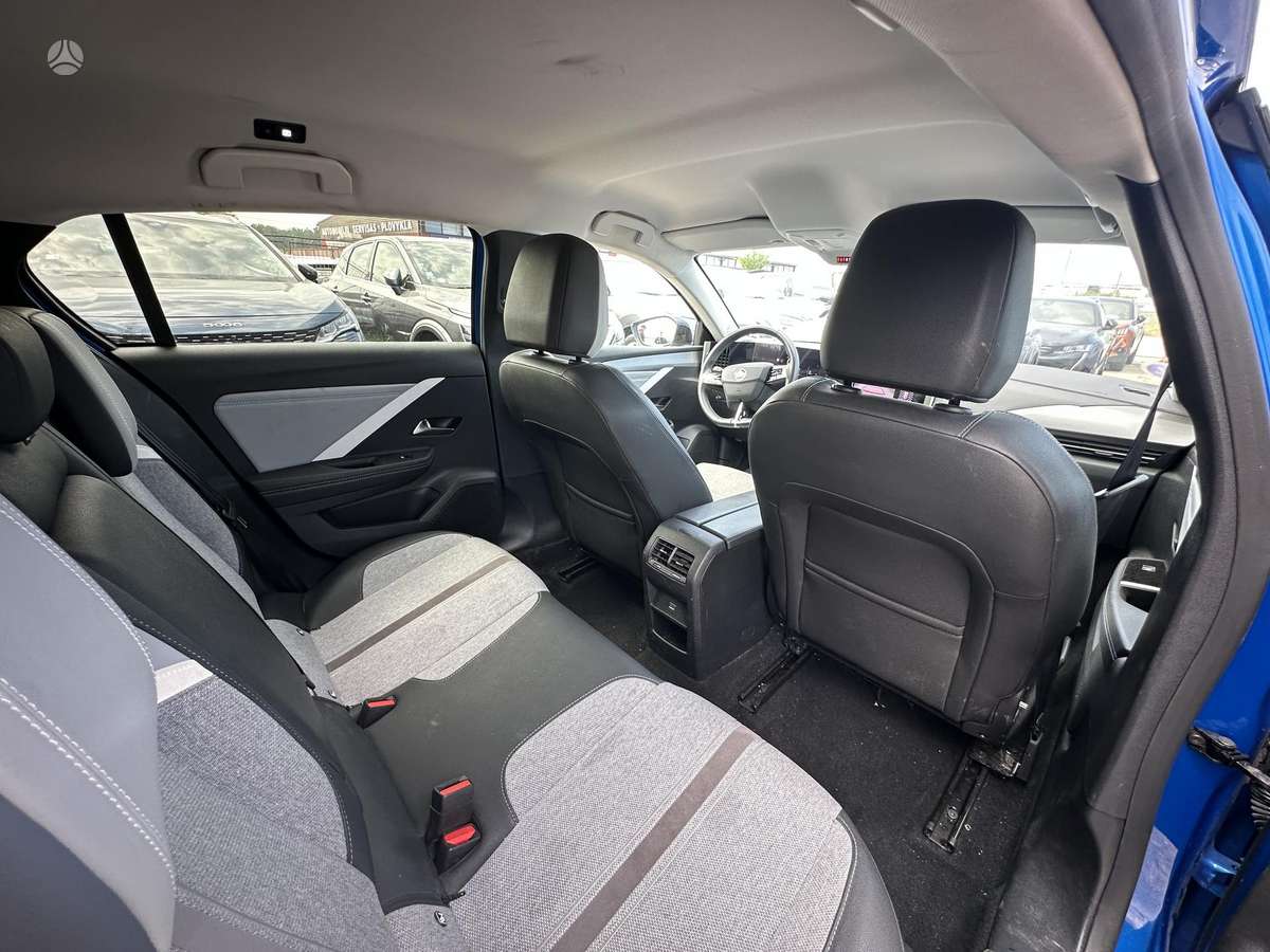 Opel Astra, 1.2 l., Хэтчбек