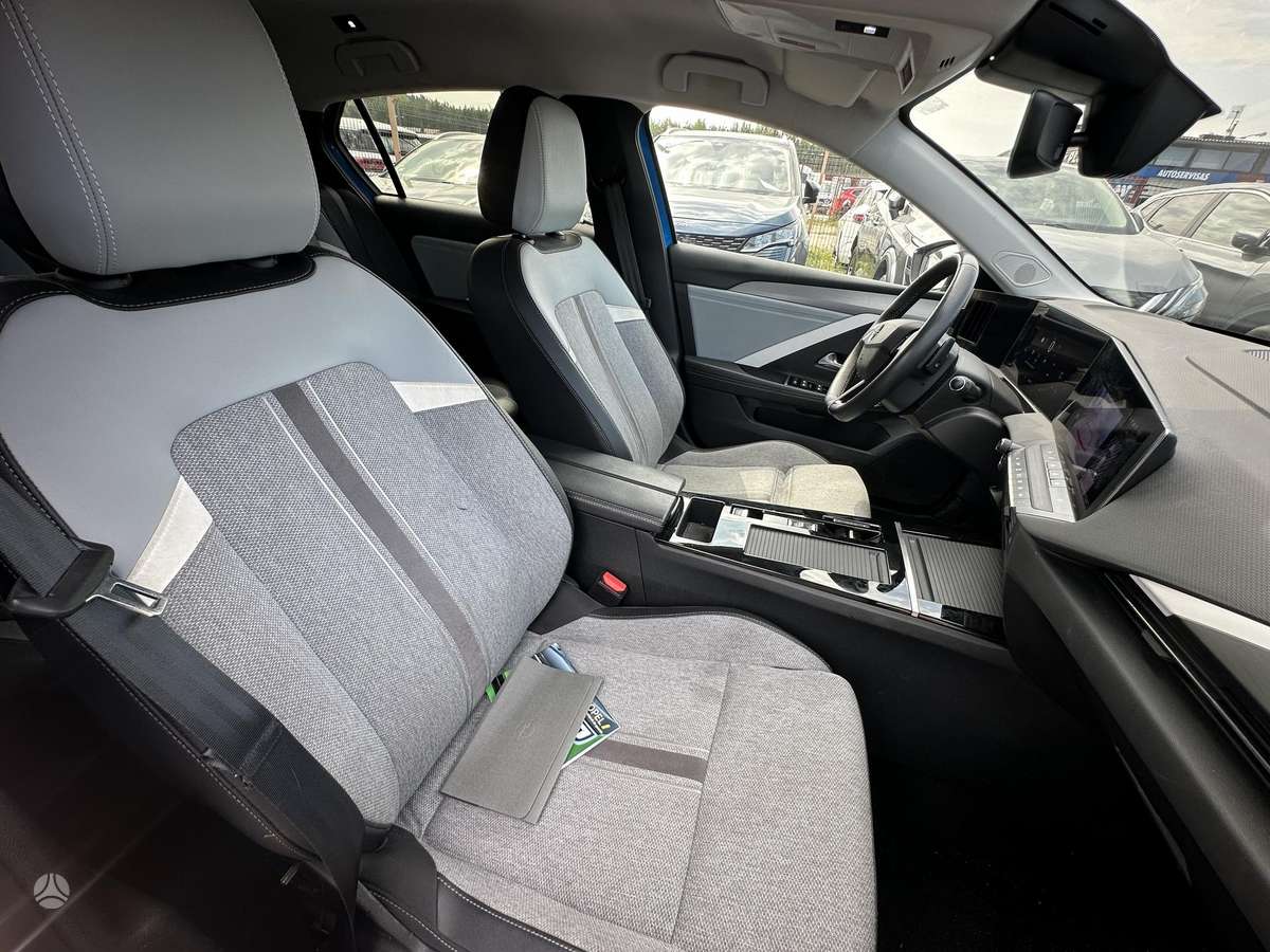 Opel Astra, 1.2 l., hatchback