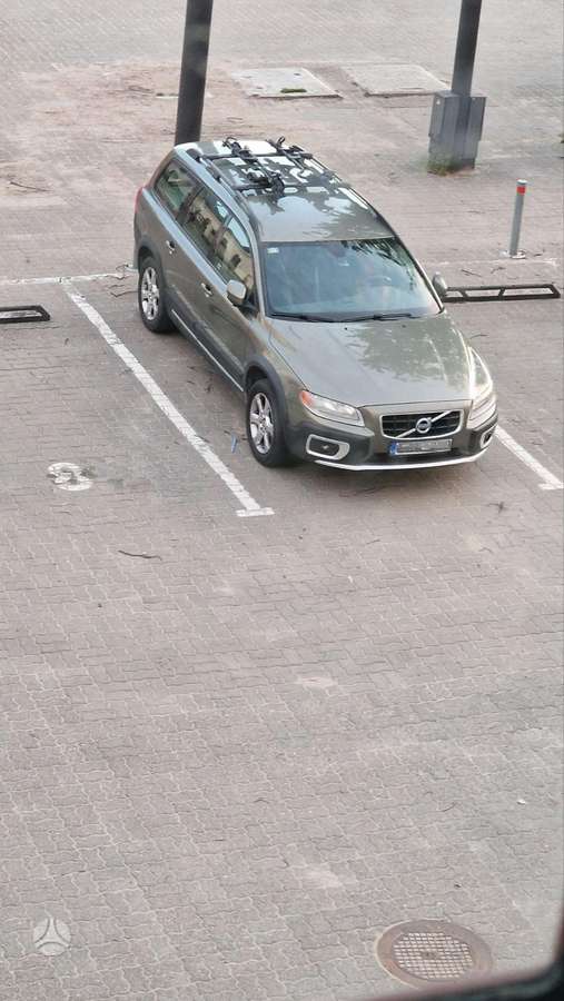 Volvo XC70, 2.4 l., wagon