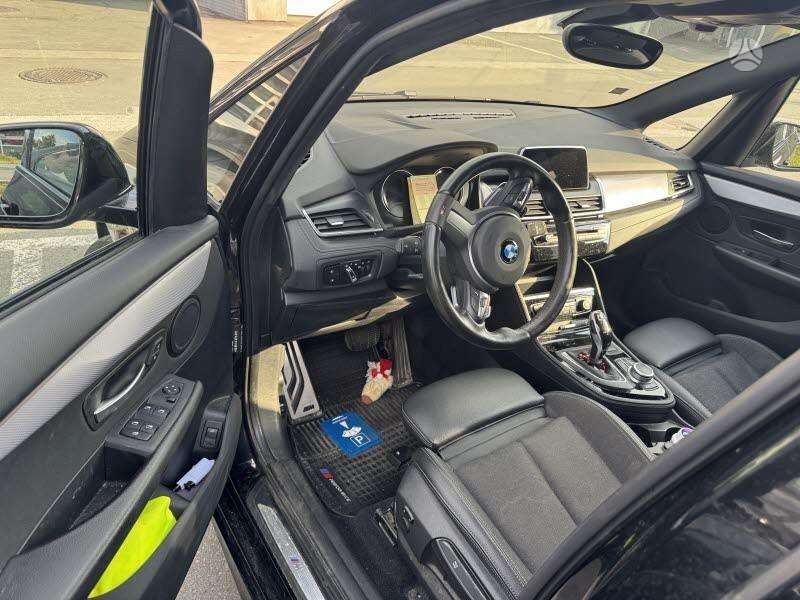 BMW 218, 2.0 l., hatchback