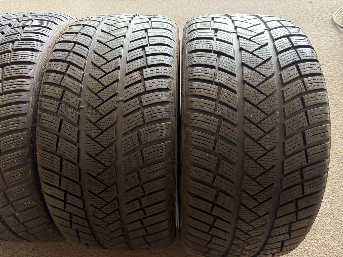Vredestein WinTrac Pro, зимние 245/40 R20