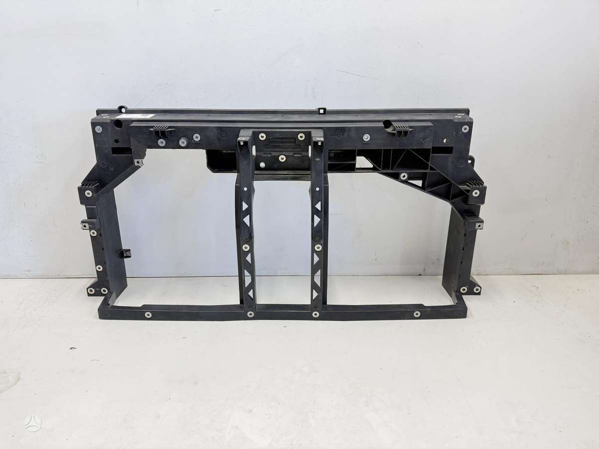 Maxus eDeliver 9 bumper reinforcement, lights, front grill