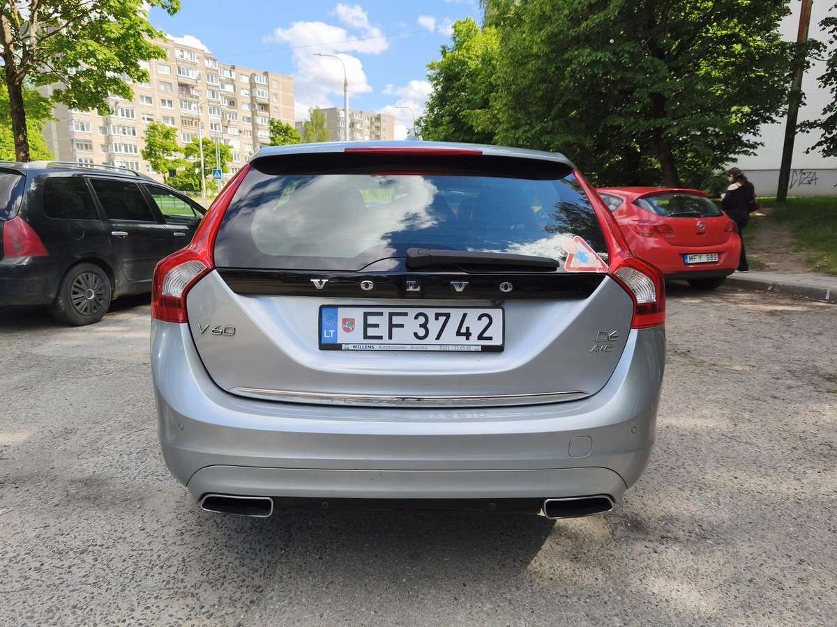 Volvo V60, 2.4 l., Универсал