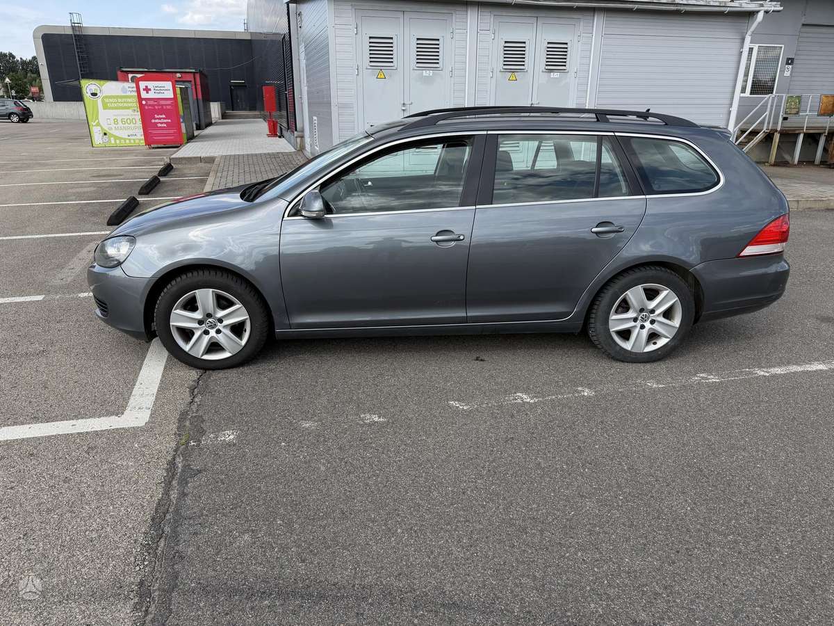 Volkswagen Golf - 2