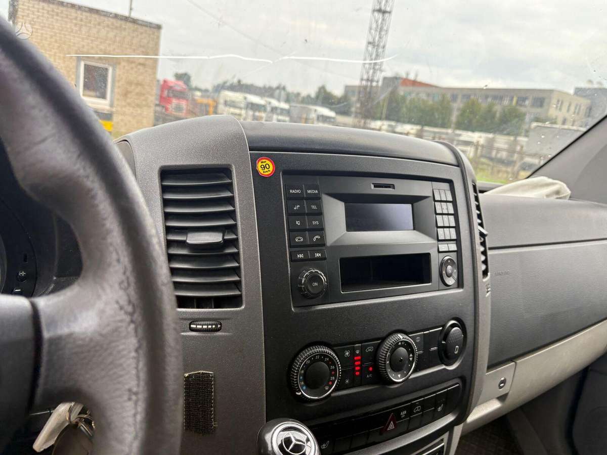 Mercedes-Benz Sprinter 516, dropside trucks