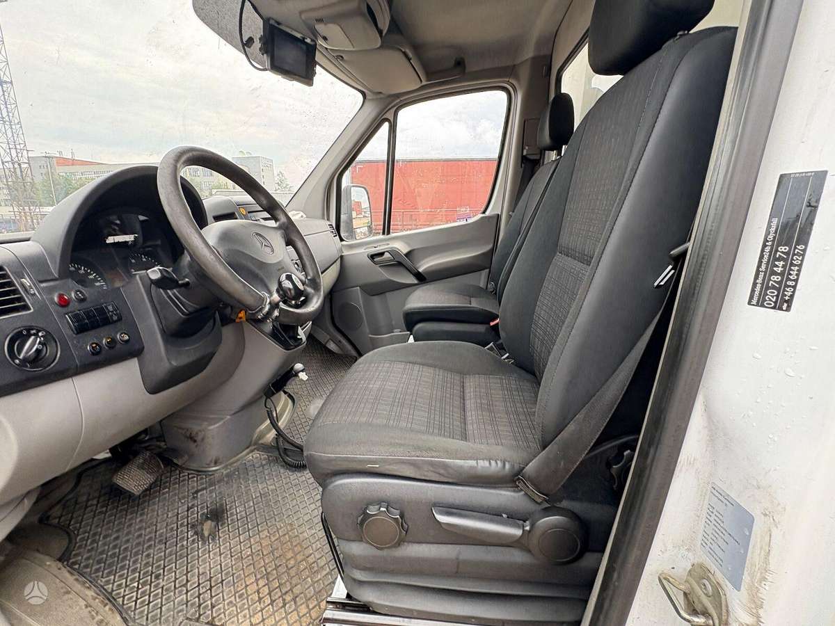 Mercedes-Benz Sprinter 516, dropside trucks