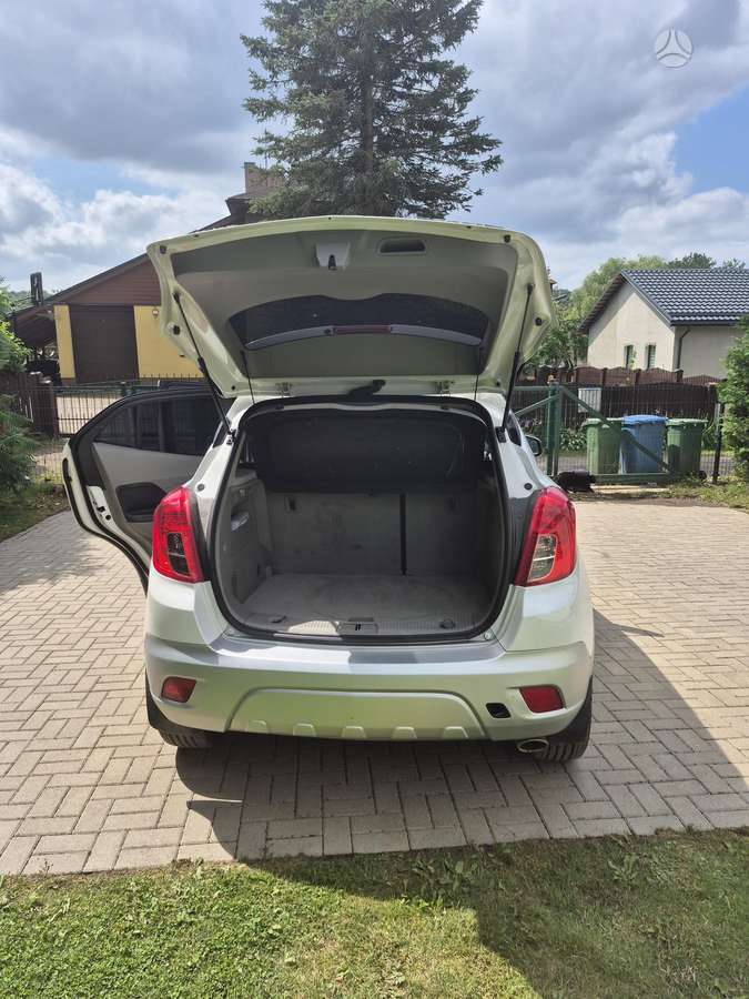 Buick Encore, off-road / crossover