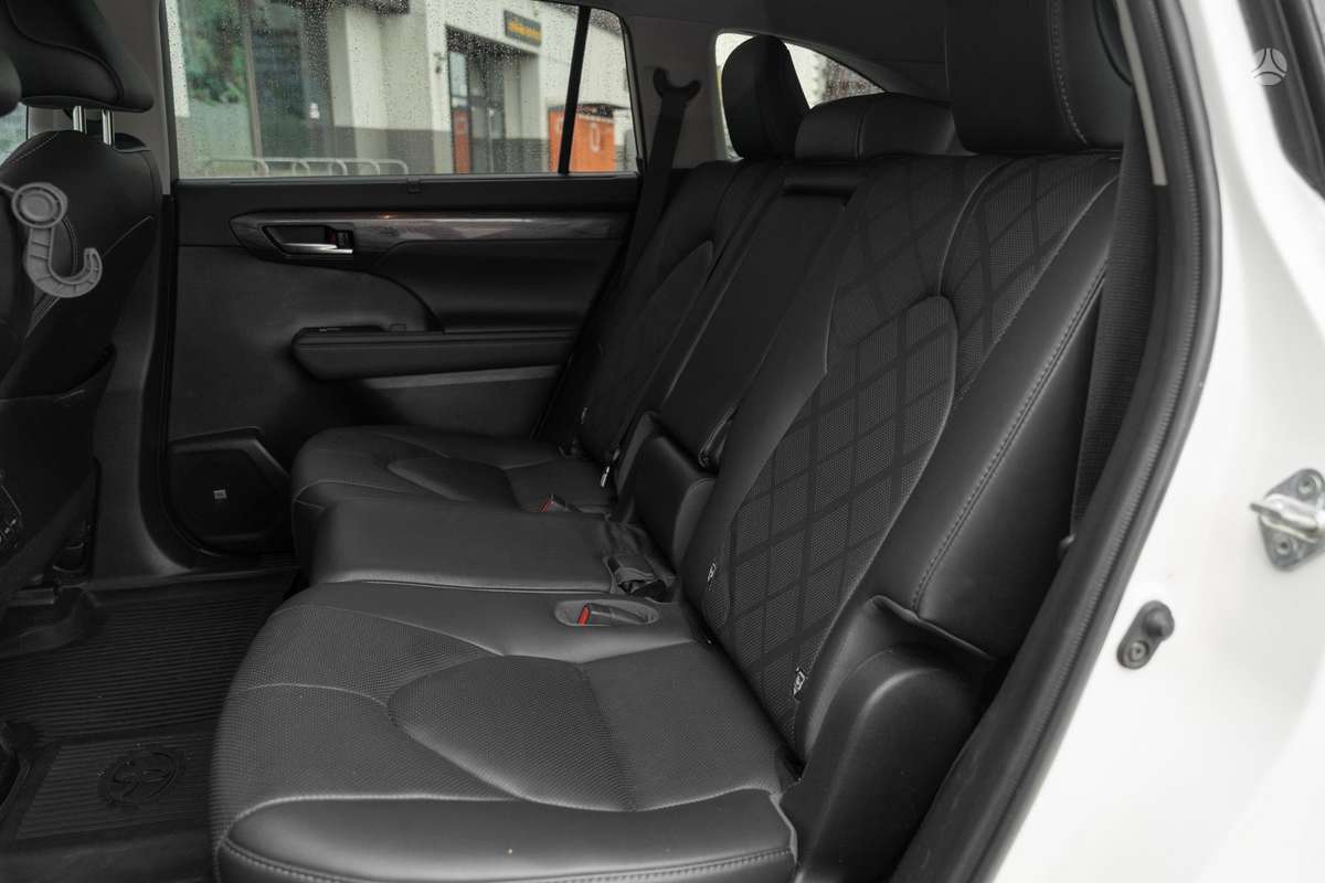 Toyota Highlander - 10