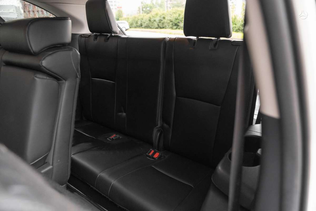 Toyota Highlander - 11