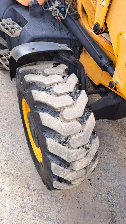 JCB 3CX, ekskavatoriniai krautuvai