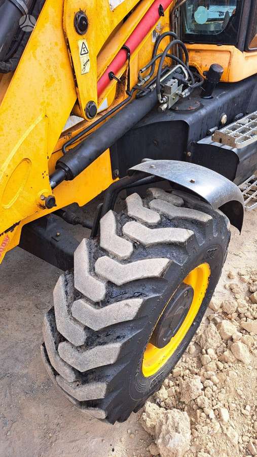 JCB 3CX, ekskavatoriniai krautuvai
