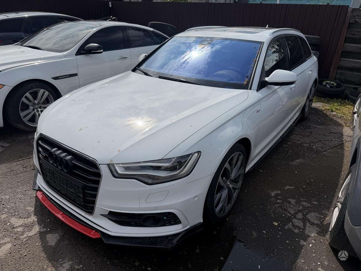 Audi A6 Salono nera