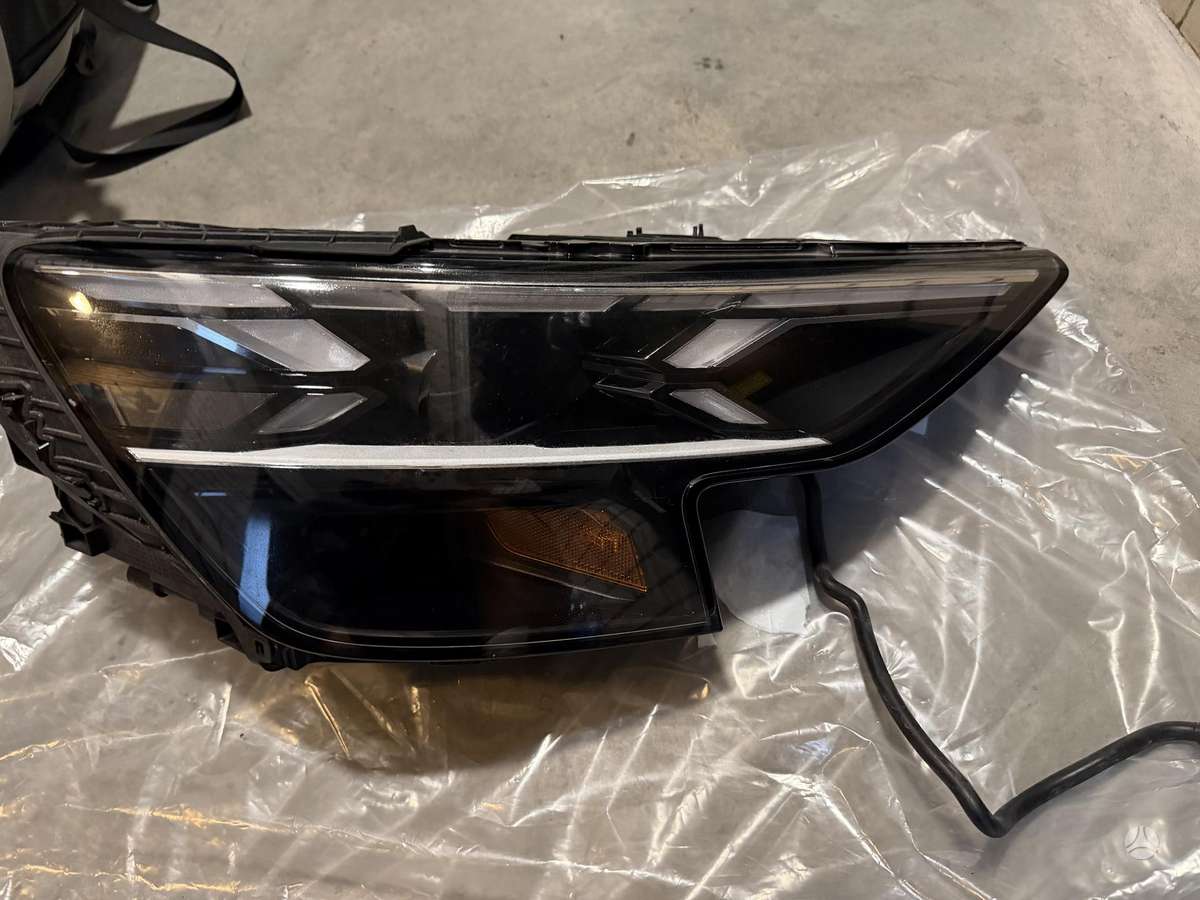 Audi Q8, 4M8941113, bumpers, lights