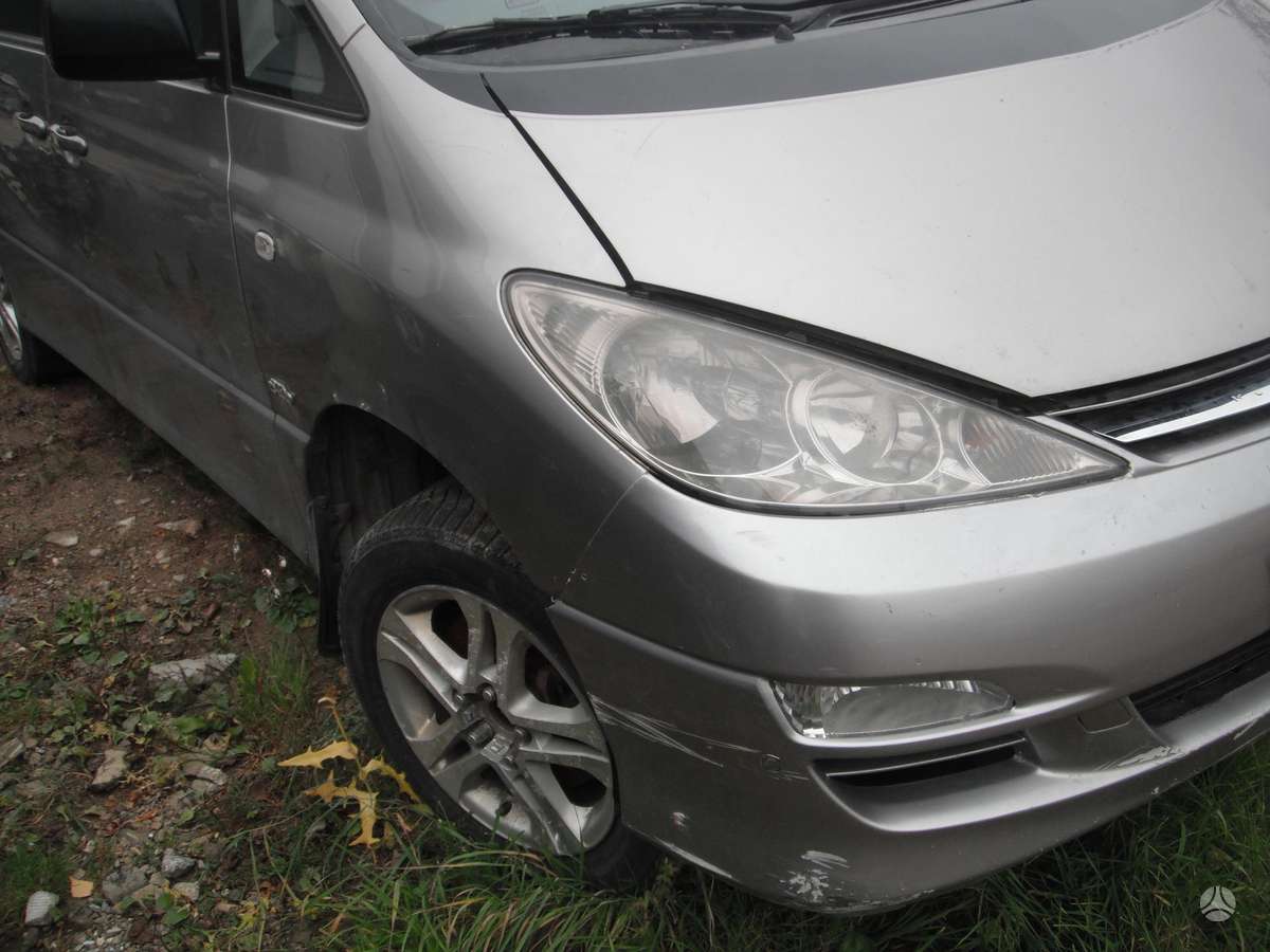 Toyota Previa Model2000 06 t 060572444